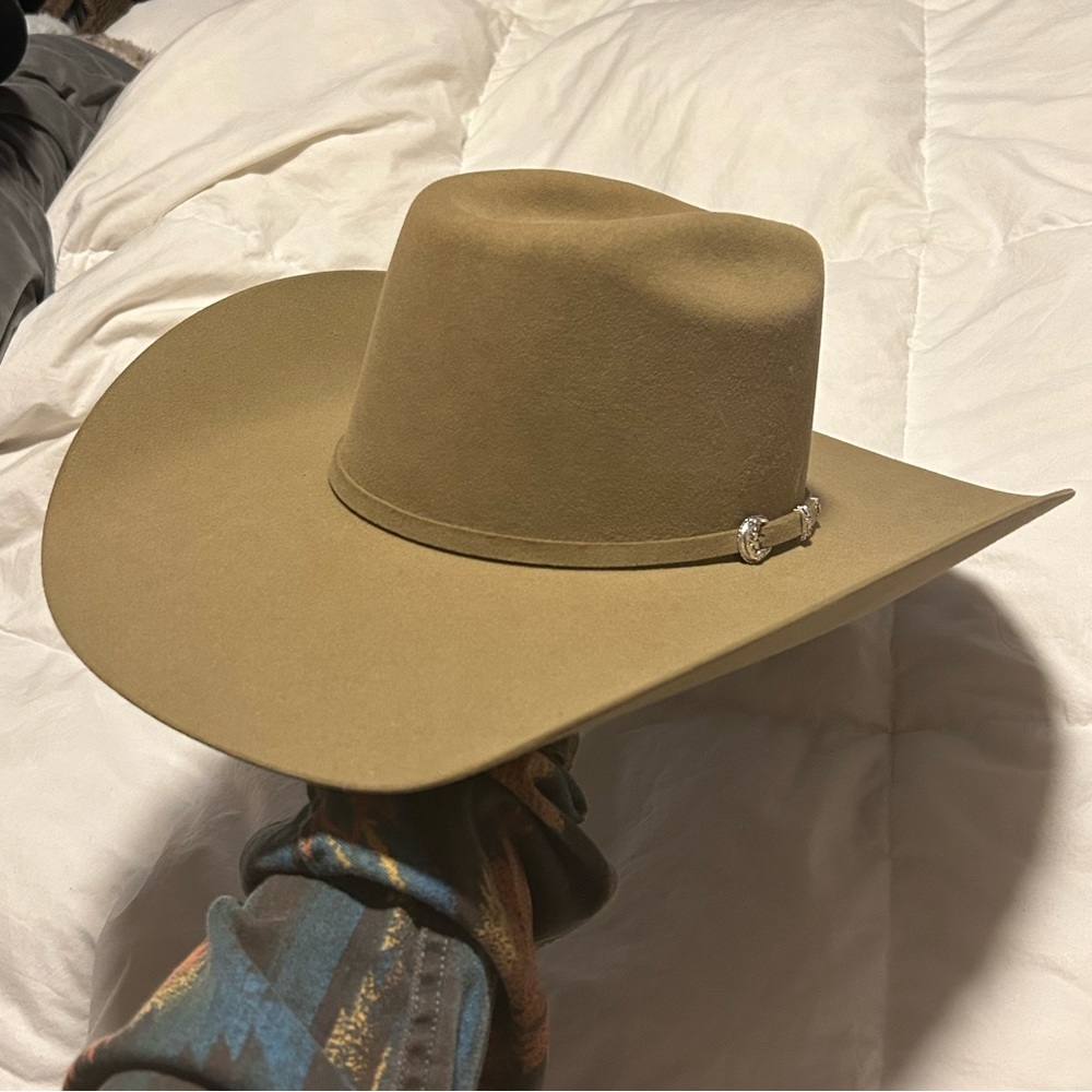 Resistol Cody Johnson Hat - Sahara - size 7 1/8 (57)